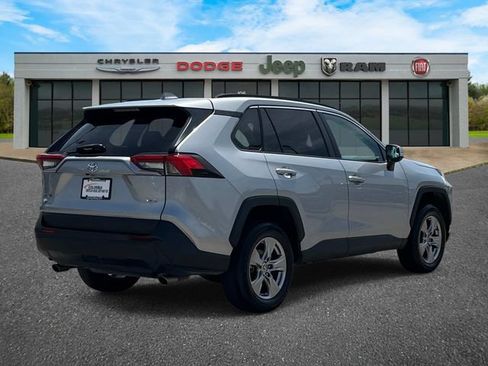 Used 2023 Toyota RAV4 XLE FWD image 4