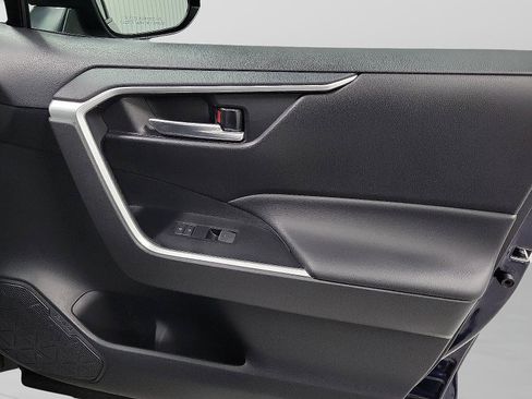 Certified 2025 Toyota RAV4 XLE w/ Convenience Package image 15