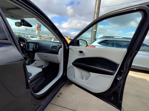 Used 2018 Jeep Compass Limited w/ Safe & Security Group image 38