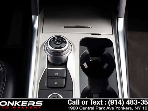 Used 2023 Ford Explorer Limited image 18