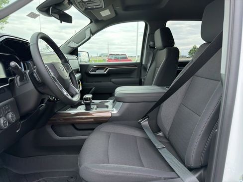 New 2026 Chevrolet Silverado 1500 RST w/ LPO, Dark Essentials Package AWD/4WD image 18