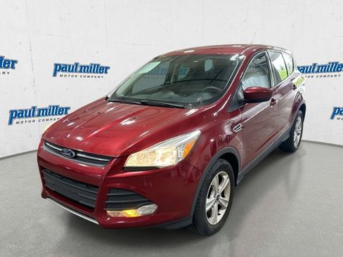 Used 2016 Ford Escape SE FWD image 1