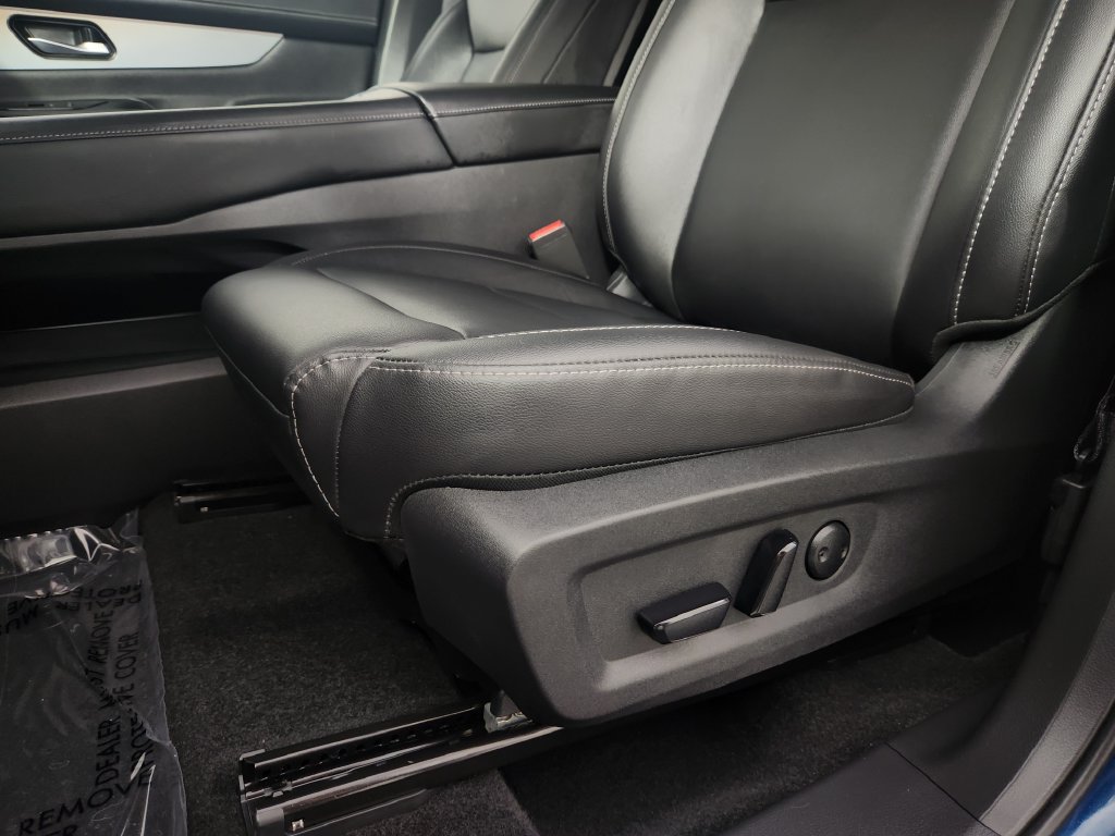 Certified 2025 Nissan Murano SL w/ Cargo Package AWD/4WD image 12