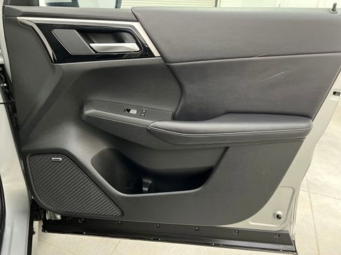 Used 2025 Mitsubishi Outlander SE FWD image 26