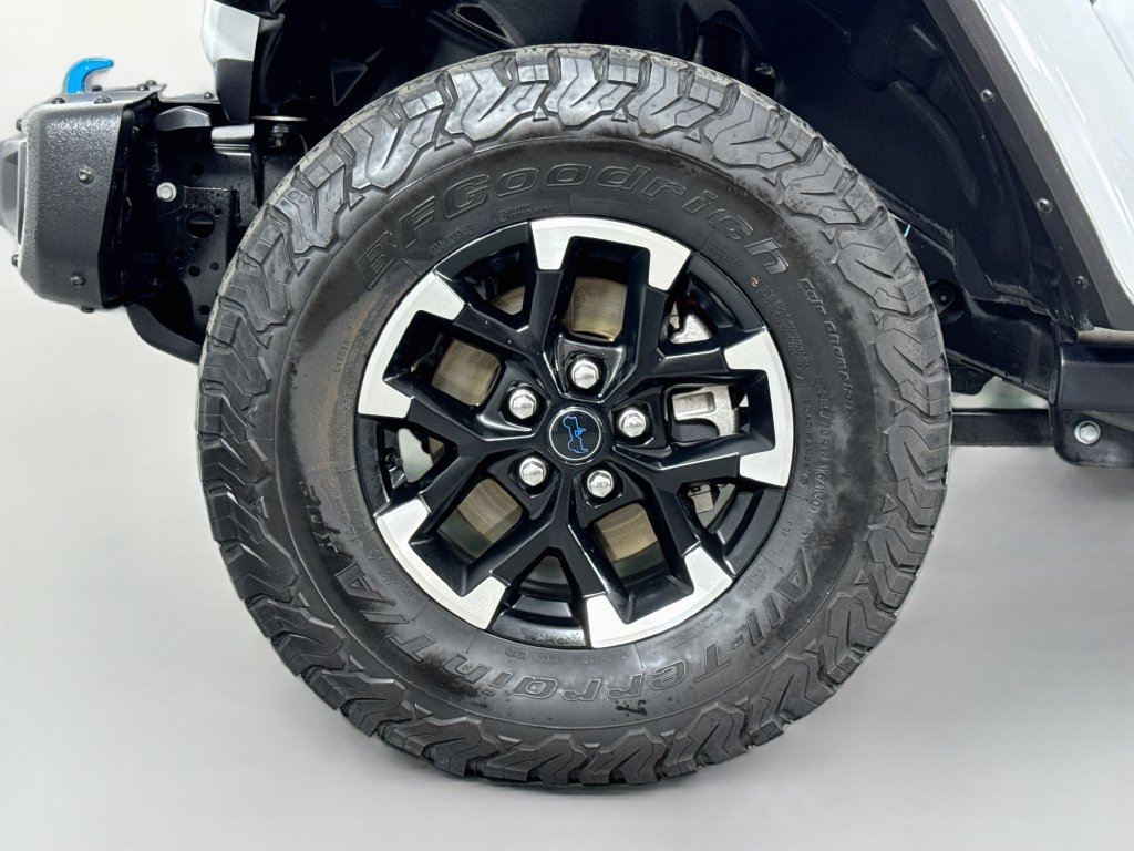 Used 2024 Jeep Wrangler Unlimited Rubicon 4xe AWD/4WD image 14