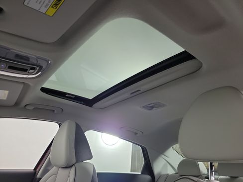 New 2025 Hyundai Elantra Limited image 26