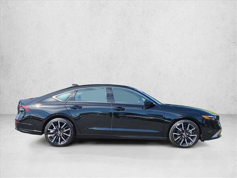 Used 2026 Honda Accord Touring image 4
