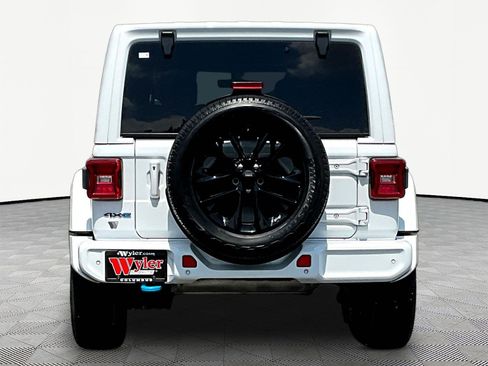 Used 2021 Jeep Wrangler Unlimited Sahara AWD/4WD image 5