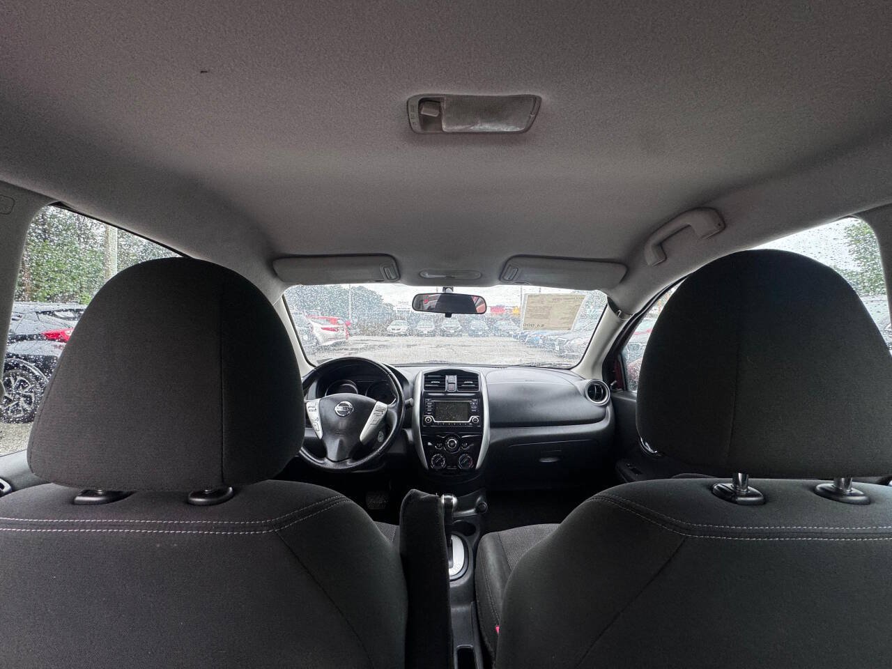 Used 2017 Nissan Versa SV w/ SV Special Edition Package FWD image 5