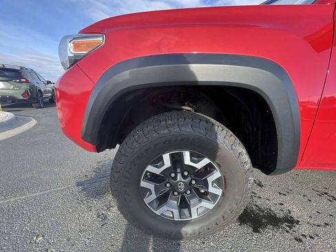 Used 2016 Toyota Tacoma TRD Off-Road image 34