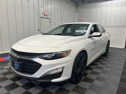 Used 2024 Chevrolet Malibu LT w/ Sport Edition FWD image 6
