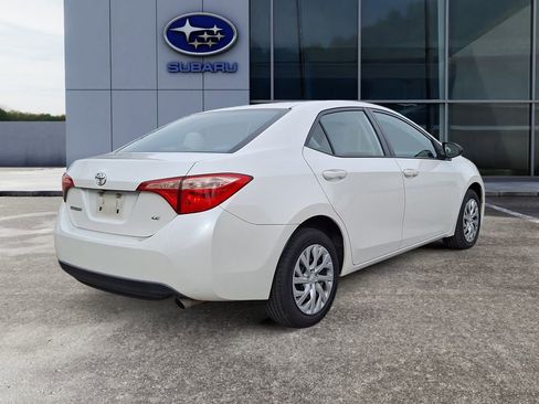 Used 2017 Toyota Corolla LE image 6