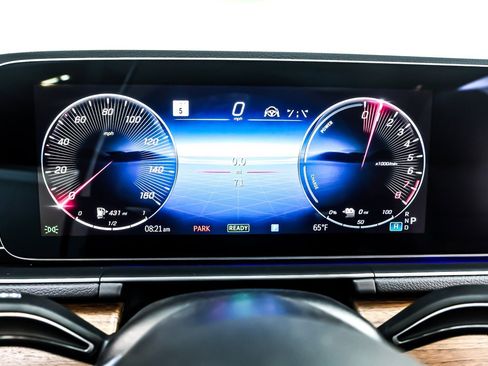 Used 2025 Mercedes-Benz GLE 450e 4MATIC image 19