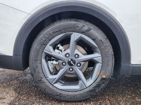 New 2025 Kia K4 LXS image 15