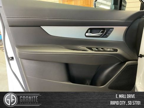 New 2025 Nissan Murano SL AWD/4WD image 19