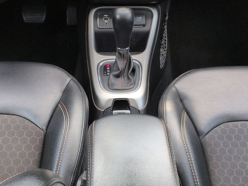 Used 2019 Jeep Compass Latitude FWD image 19