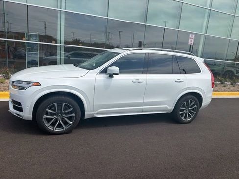 Used 2018 Volvo XC90 T5 Momentum w/ Convenience Package AWD/4WD image 24