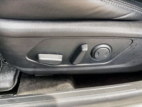 Used 2022 Hyundai Elantra SEL w/ Convenience + Premium Package FWD image 24