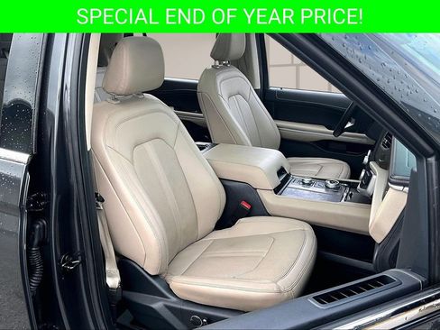 Used 2022 Ford Expedition Limited image 29