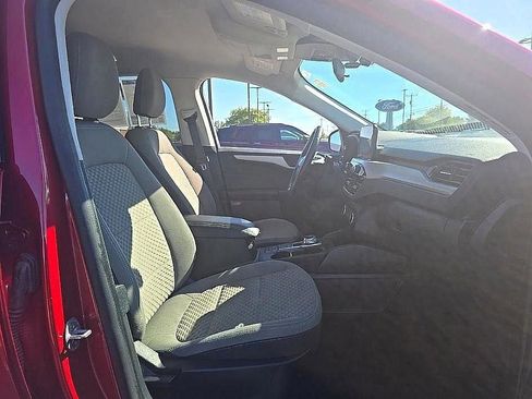 Used 2022 Ford Escape SE w/ Cold Weather Package image 32