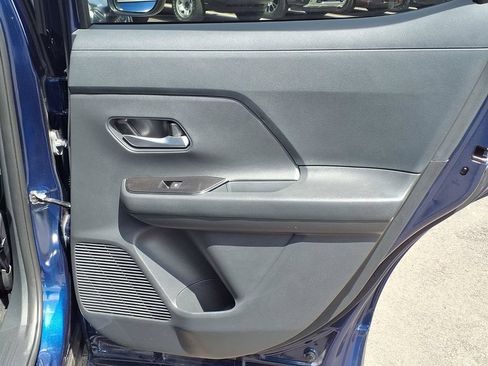 Used 2025 Nissan Kicks SV FWD image 14