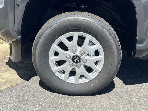 New 2026 Toyota Tacoma SR5 AWD/4WD image 5
