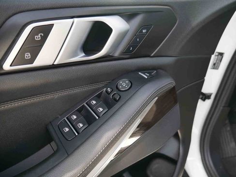 Used 2019 BMW X5 xDrive40i w/ Convenience Package image 27