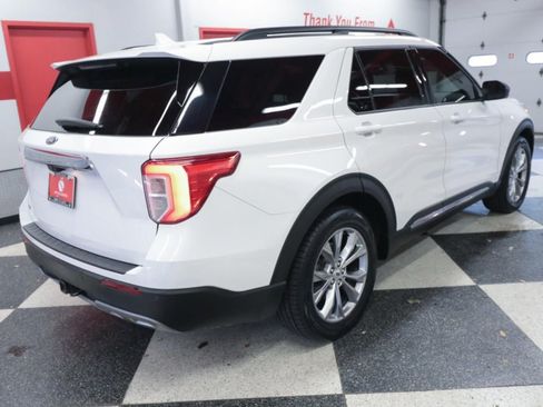 Used 2021 Ford Explorer XLT w/ Equipment Group 202A RWD image 7