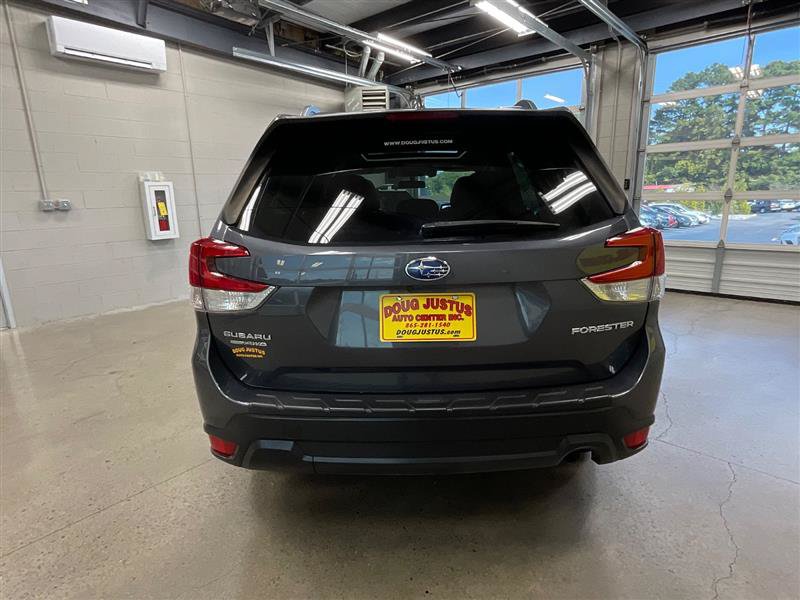 Used 2021 Subaru Forester Premium AWD/4WD image 4