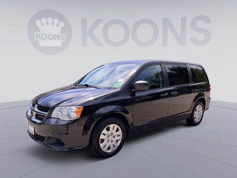 Used 2019 Dodge Grand Caravan SE w/ UConnect Hands-Free Group FWD image 5
