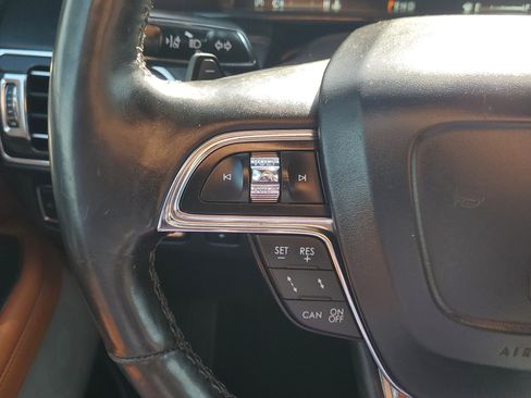 Used 2019 Lincoln Navigator Reserve image 26