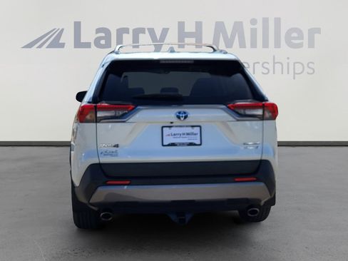 Used 2021 Toyota RAV4 Limited image 4