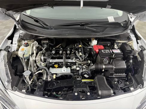 Used 2025 Nissan Versa SV FWD image 33