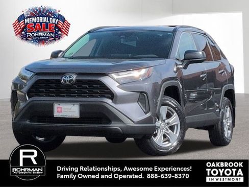 Certified 2025 Toyota RAV4 LE AWD/4WD image 1
