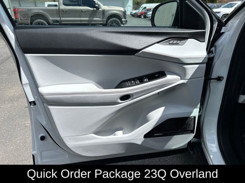 New 2026 Jeep Cherokee Overland w/ Advanced Pro Tech Group image 13