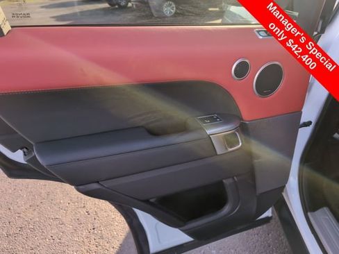 Used 2022 Land Rover Range Rover Sport HST image 10