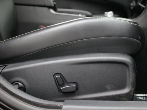 Used 2021 Chrysler 300 S RWD image 40
