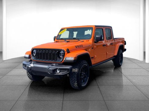 Used 2025 Jeep Gladiator Willys image 3
