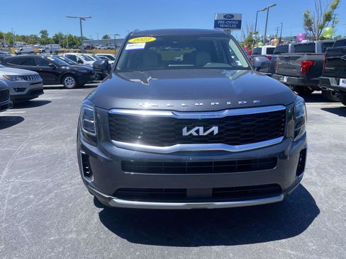 Used 2022 Kia Telluride EX w/ EX Premium Package FWD image 2