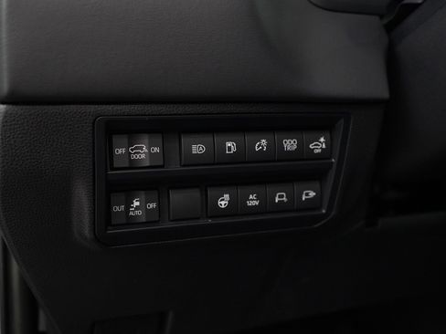 Used 2024 Toyota Sequoia Limited image 22