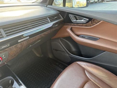 Used 2017 Audi Q7 3.0T Premium Plus w/ Premium Plus Package image 15