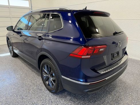 Certified 2023 Volkswagen Tiguan SE FWD image 4