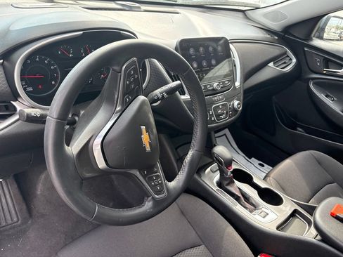 Used 2024 Chevrolet Malibu RS FWD image 4