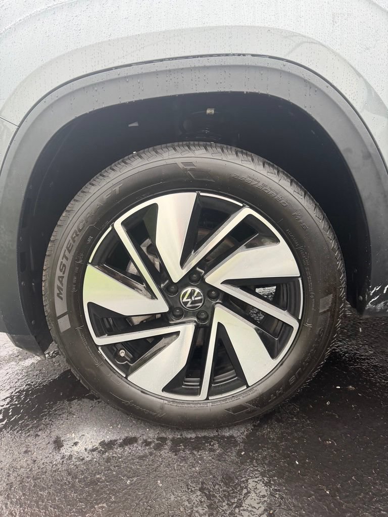 Used 2025 Volkswagen Atlas SE FWD image 20