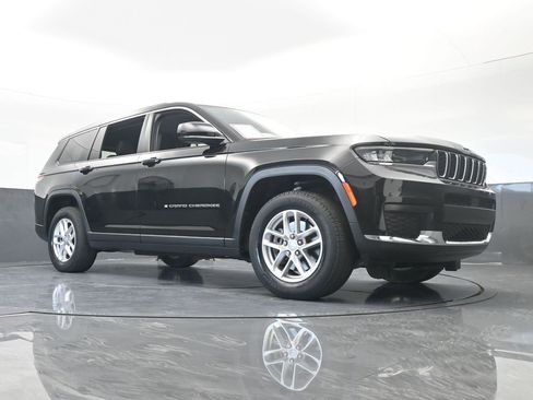 Used 2021 Jeep Grand Cherokee L Laredo w/ Luxury Tech Group I image 64