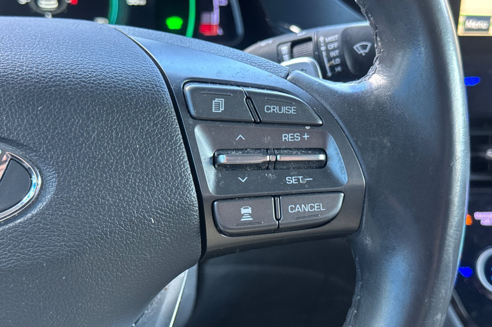 Used 2020 Hyundai Ioniq Limited FWD image 38