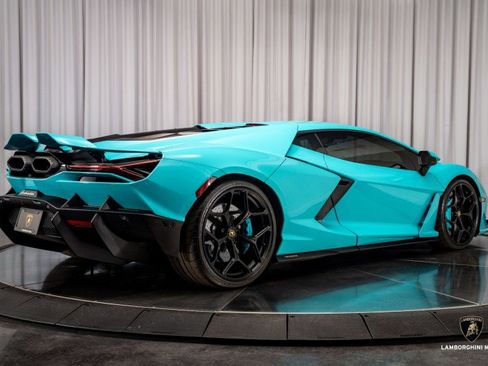 Used 2025 Lamborghini Revuelto image 30