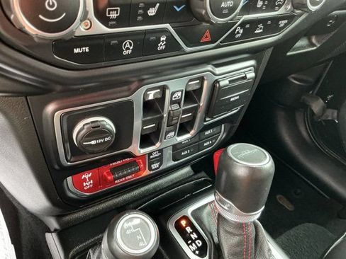 Used 2020 Jeep Gladiator Rubicon AWD/4WD image 27
