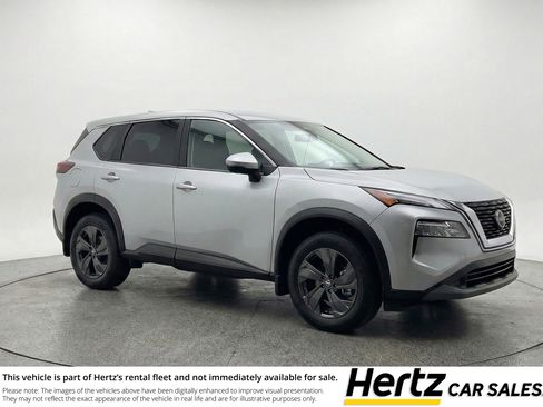 Used 2025 Nissan Rogue SV image 1