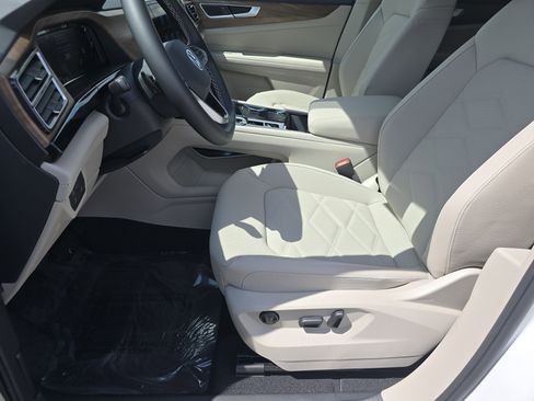 New 2026 Volkswagen Atlas SE image 18